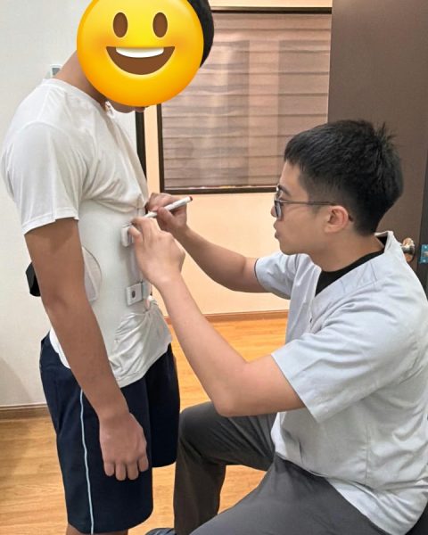 Dexter handling scoliosis patient